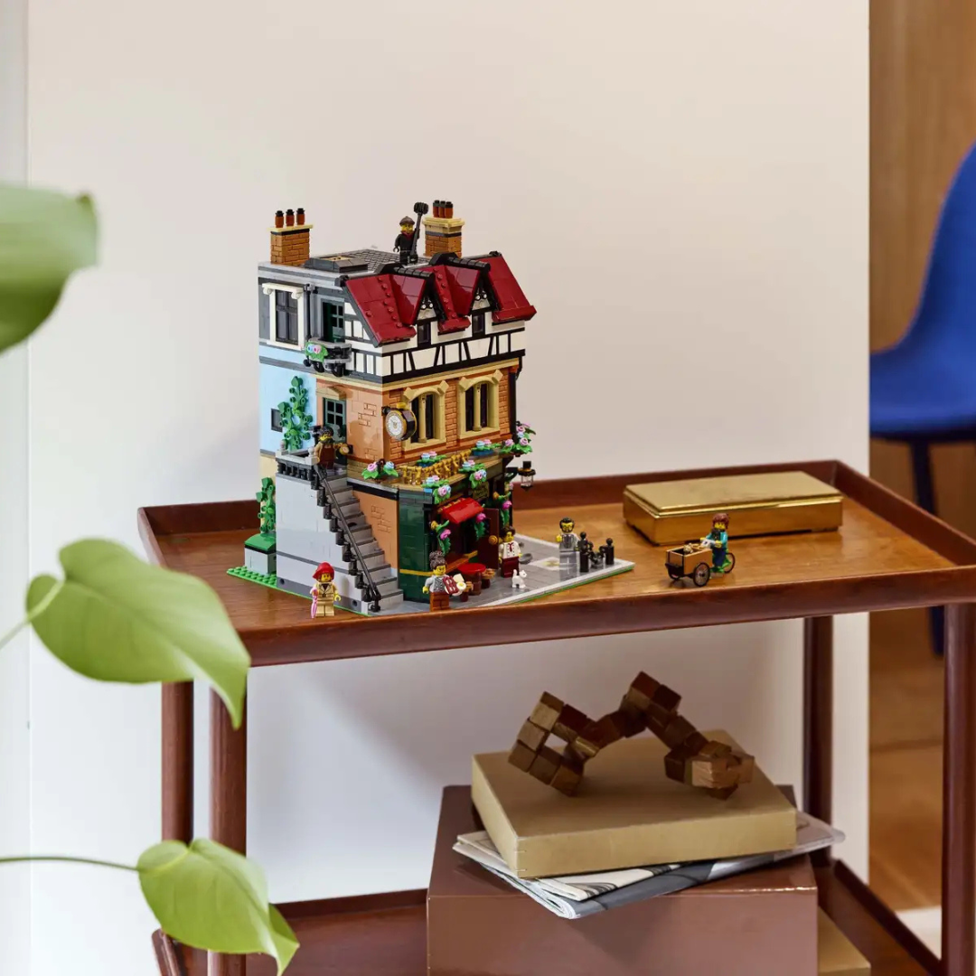 Tudor Corner